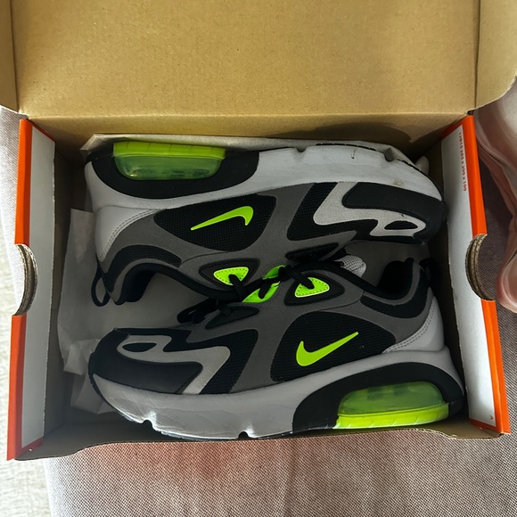 Nike Airmax 200s - Women’s Size 7 - Picture 2 of 7